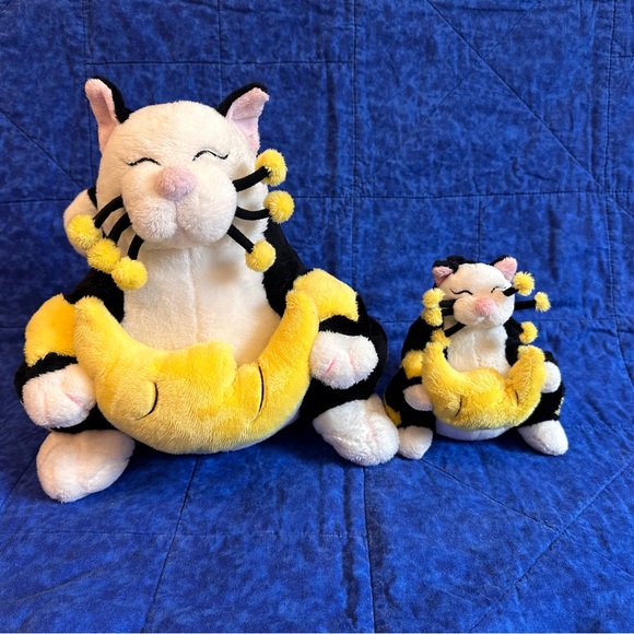 2 RARE Vintage Amy Lacombe Plushies Cat  Holding Moon Crescent 7” And 12” Plush - Picture 1 of 10